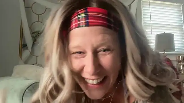 lillysworld online show from March 26, 2026, 6:46 pm