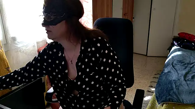 Snapshot of Chrismaturefrench chatting on April 6, 2026, 8:15 am Chrismaturefrench online show from April 6, 2026, 8:15 am