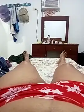 sexymomsn online show from August 4, 2026, 7:05 pm