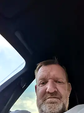 Notiesfuk online show from July 10, 2026, 7:16 pm