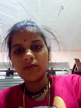 Snapshot of Raveena0990 chatting on May 14, 2026, 2:57 pm Raveena0990 online show from May 14, 2026, 2:57 pm