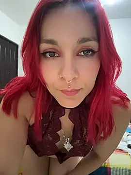Snapshot of Amelie-RedHoney chatting on May 16, 2026, 4:20 am Amelie-RedHoney online show from May 16, 2026, 4:20 am