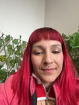Snapshot of Amelie-RedHoney chatting on June 7, 2026, 6:00 pm Amelie-RedHoney online show from June 7, 2026, 6:00 pm
