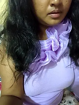 Snapshot of Tridha_2 chatting on April 12, 2026, 11:43 pm Tridha 2 online show from April 12, 2026, 11:43 pm