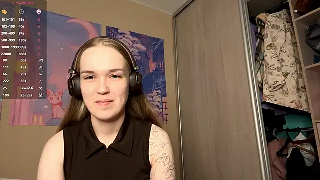 DenitaSpace online show from May 5, 2026, 2:14 pm