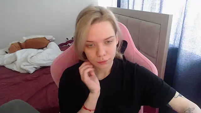 Snapshot of TenderChloe chatting on June 8, 2026, 8:58 am TenderChloe online show from June 8, 2026, 8:58 am