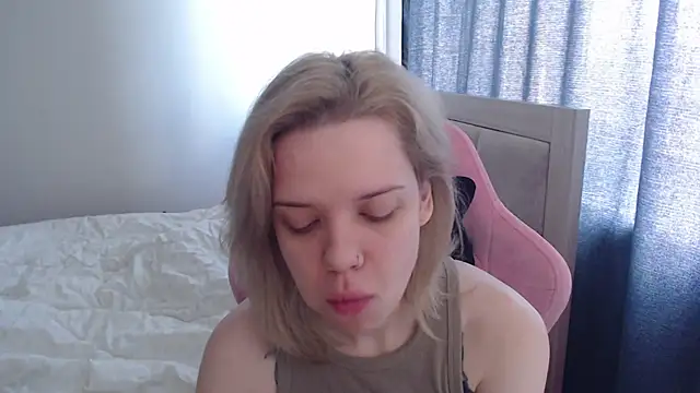 Snapshot of TenderChloe chatting on June 10, 2026, 8:57 am TenderChloe online show from June 10, 2026, 8:57 am