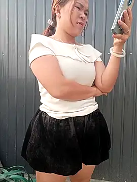 Snapshot of sena_baby chatting on April 23, 2026, 12:45 am sena baby online show from April 23, 2026, 12:45 am
