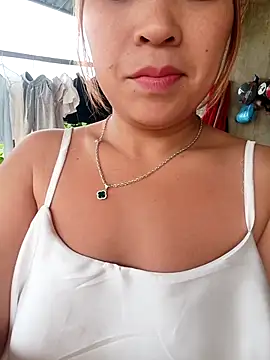 Snapshot of sena_baby chatting on April 27, 2026, 11:47 pm sena baby online show from April 27, 2026, 11:47 pm