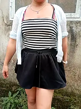Snapshot of sena_baby chatting on April 28, 2026, 2:27 am sena baby online show from April 28, 2026, 2:27 am