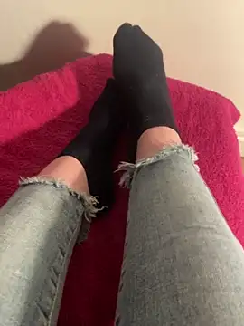 LilouPieds online show from March 28, 2026, 10:42 pm