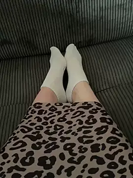 LilouPieds online show from April 26, 2026, 6:16 pm