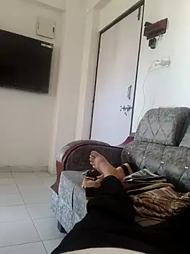 B S0051 online show from April 6, 2026, 4:21 am