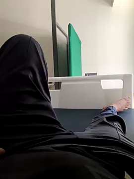 B S0051 online show from April 23, 2026, 10:14 am