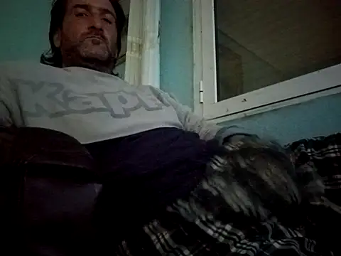 Snapshot of DanTrov79 chatting on April 28, 2026, 8:14 pm DanTrov79 online show from April 28, 2026, 8:14 pm