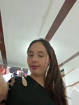 Snapshot of AuldCashbox chatting on March 25, 2026, 12:49 am AuldCashbox online show from March 25, 2026, 12:49 am