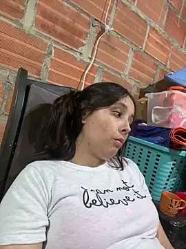 Snapshot of AuldCashbox chatting on March 26, 2026, 12:28 am AuldCashbox online show from March 26, 2026, 12:28 am