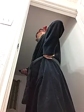 middickstroking online show from May 5, 2026, 3:03 am