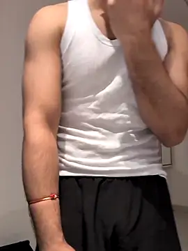 Snapshot of handsome-hunky chatting on March 25, 2026, 1:39 pm handsome-hunky online show from March 25, 2026, 1:39 pm