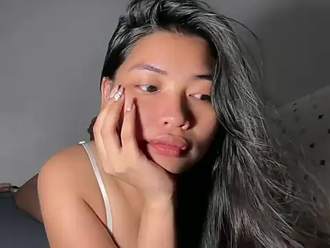 Snapshot of zafarina_18 chatting on May 21, 2026, 2:57 pm zafarina 18 online show from May 21, 2026, 2:57 pm