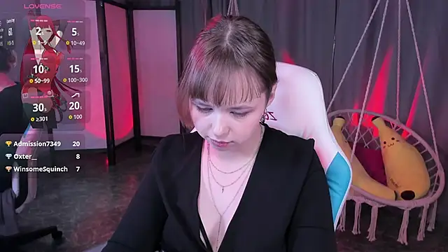 Snapshot of LeonaHicks chatting on April 11, 2026, 7:45 am LeonaHicks online show from April 11, 2026, 7:45 am