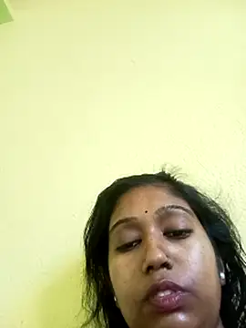 Snapshot of bannerjeesneha20 chatting on April 25, 2026, 2:25 am bannerjeesneha20 online show from April 25, 2026, 2:25 am