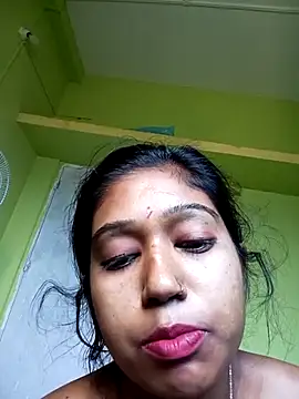 Snapshot of bannerjeesneha20 chatting on May 12, 2026, 4:09 am bannerjeesneha20 online show from May 12, 2026, 4:09 am