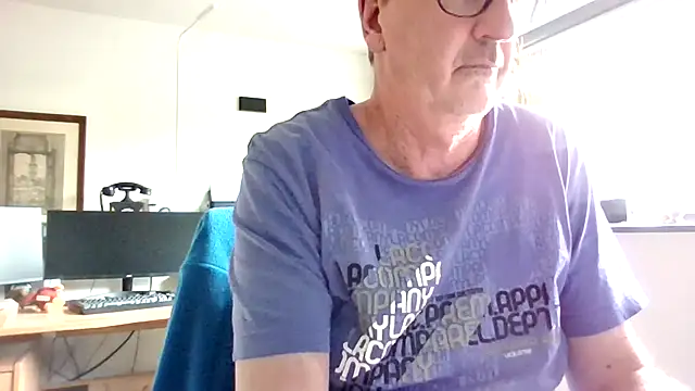 Snapshot of HotLucas66 chatting on April 13, 2026, 1:16 pm HotLucas66 online show from April 13, 2026, 1:16 pm