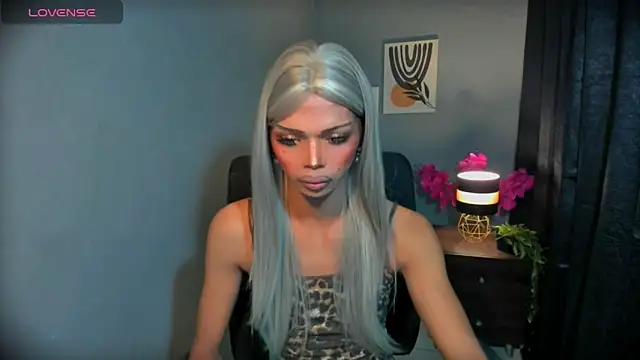 xEllaineCumsLotx online show from March 25, 2026, 11:33 pm