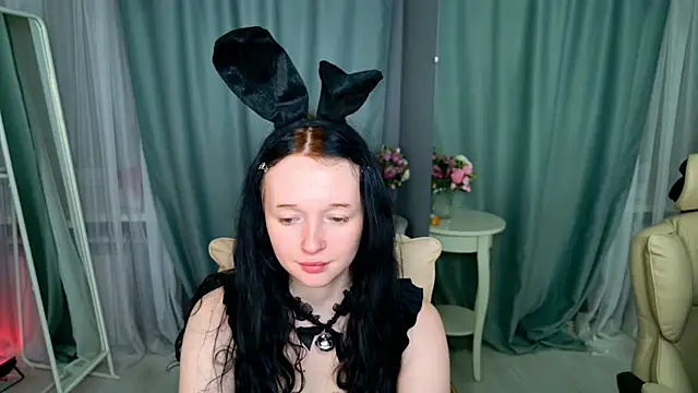 Flora Ray online show from April 4, 2026, 8:56 am
