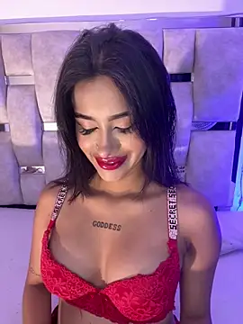 Lizzy Bonnie online show from May 13, 2026, 1:25 am