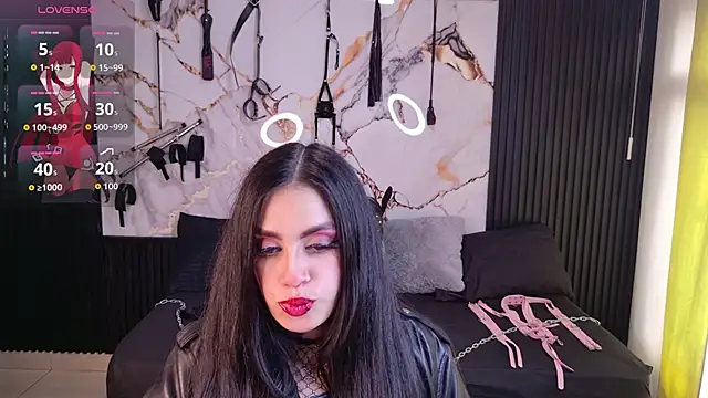 Darkrisnah online show from April 13, 2026, 8:03 pm