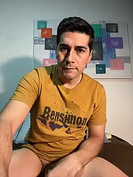 Snapshot of Atomixis chatting on May 3, 2026, 1:55 am Atomixis online show from May 3, 2026, 1:55 am
