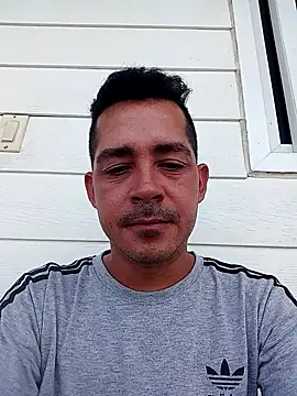 Gabriel leon33 online show from June 4, 2026, 8:15 pm