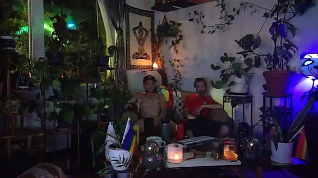 Snapshot of DavidEugeneOr chatting on July 5, 2026, 11:50 am DavidEugeneOr online show from July 5, 2026, 11:50 am