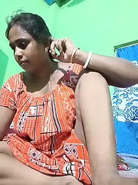 Snapshot of puja560 chatting on June 18, 2026, 4:00 pm puja560 online show from June 18, 2026, 4:00 pm