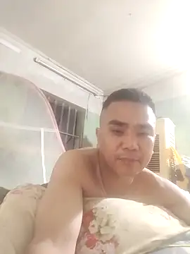 Snapshot of Tinh_love chatting on May 6, 2026, 11:37 am Tinh love online show from May 6, 2026, 11:37 am