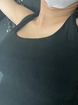 Amee  online show from May 6, 2026, 6:13 pm