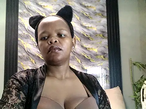 BustyBUNNYWORXXX online show from April 8, 2026, 5:57 pm