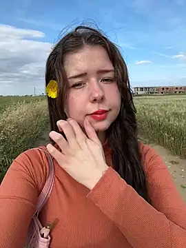 Snapshot of leiawifey chatting on April 10, 2026, 1:49 pm leiawifey online show from April 10, 2026, 1:49 pm