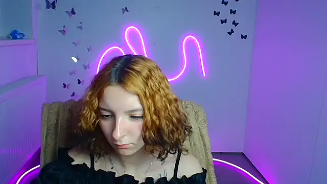 Snapshot of Butterfly_Milly chatting on June 25, 2026, 12:31 pm Butterfly Milly online show from June 25, 2026, 12:31 pm