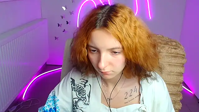 Snapshot of Butterfly_Milly chatting on June 27, 2026, 11:37 am Butterfly Milly online show from June 27, 2026, 11:37 am