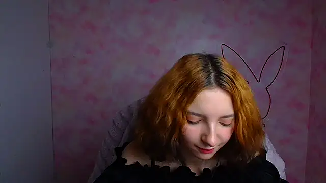 Snapshot of Butterfly_Milly chatting on June 30, 2026, 5:52 am Butterfly Milly online show from June 30, 2026, 5:52 am
