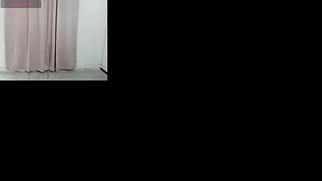 Snapshot of RebecaMartini chatting on May 12, 2026, 9:23 pm RebecaMartini online show from May 12, 2026, 9:23 pm