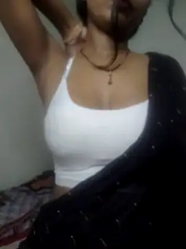Snapshot of khushi_ji00 chatting on April 19, 2026, 6:10 pm khushi ji00 online show from April 19, 2026, 6:10 pm