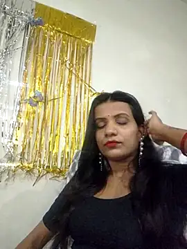 Snapshot of khushi_ji00 chatting on July 3, 2026, 4:35 pm khushi ji00 online show from July 3, 2026, 4:35 pm