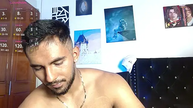 Snapshot of romanpearce_ chatting on July 2, 2026, 8:26 pm romanpearce online show from July 2, 2026, 8:26 pm