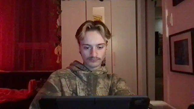 TwinkGaymer online show from March 26, 2026, 1:01 am