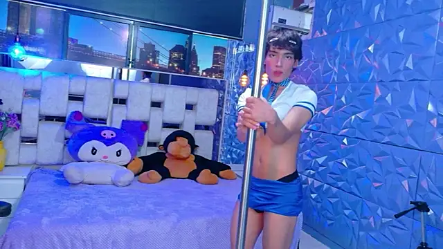 IsaacNovaa online show from May 2, 2026, 8:03 pm