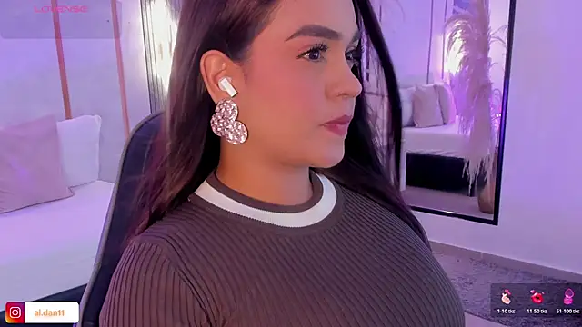 Snapshot of alana_dantes_ chatting on June 2, 2026, 7:27 pm alana dantes online show from June 2, 2026, 7:27 pm